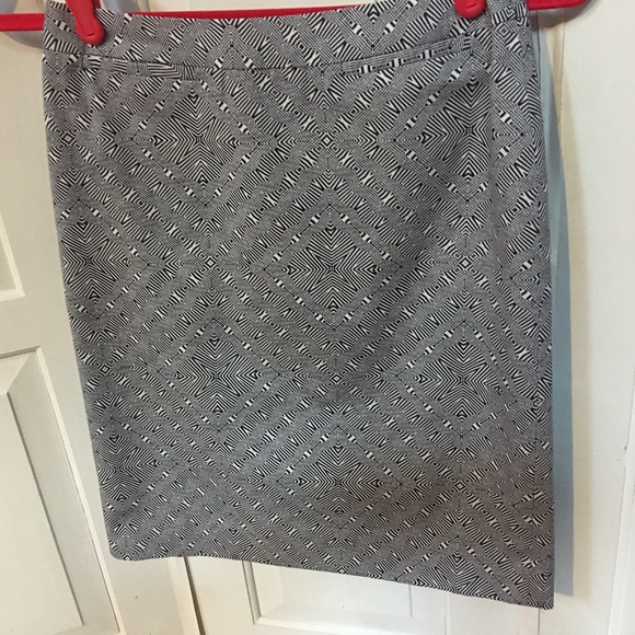 Halogen Pencil Skirt - Picture 8 of 11